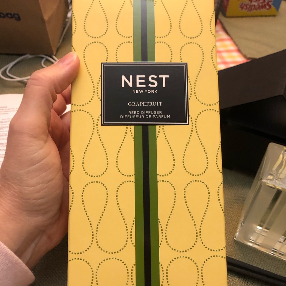 Nest New York Grapefruit Reed Diffuser brand new in box never used
